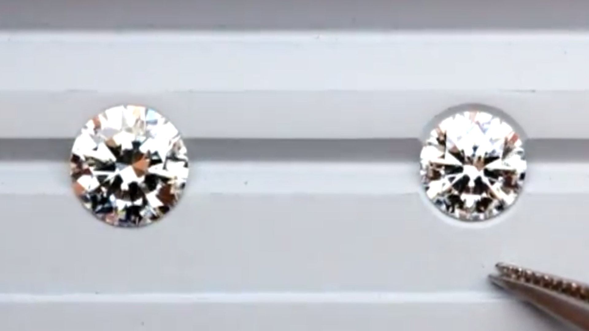 JannPaul: Comparing Common Ideal Round, Signature Super Ideal and Brilliant Lady 21 Diamonds 